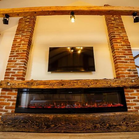 Alpine Loft Appartement Câmpulung Moldovenesc Buitenkant foto