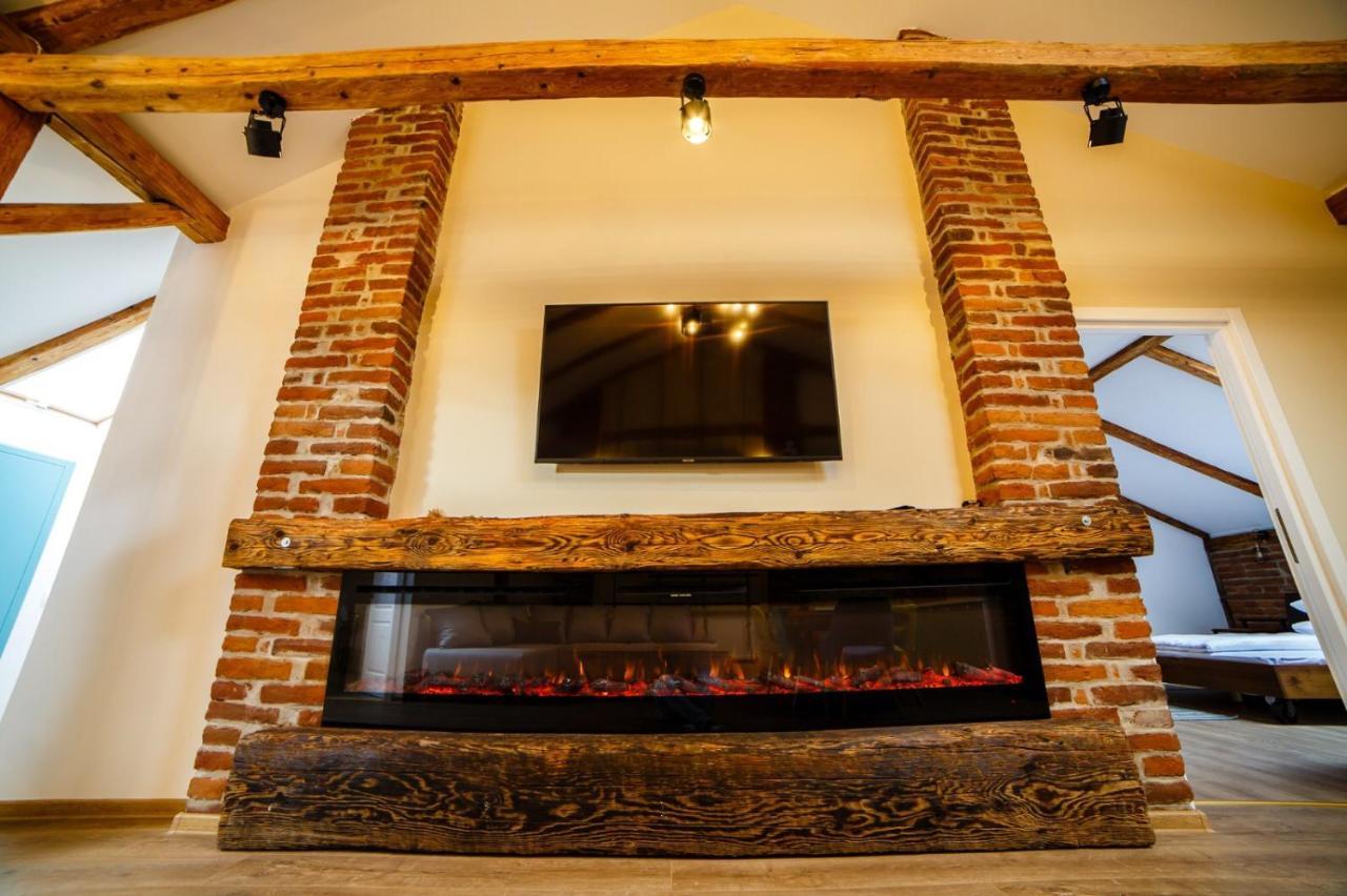 Alpine Loft Appartement Câmpulung Moldovenesc Buitenkant foto