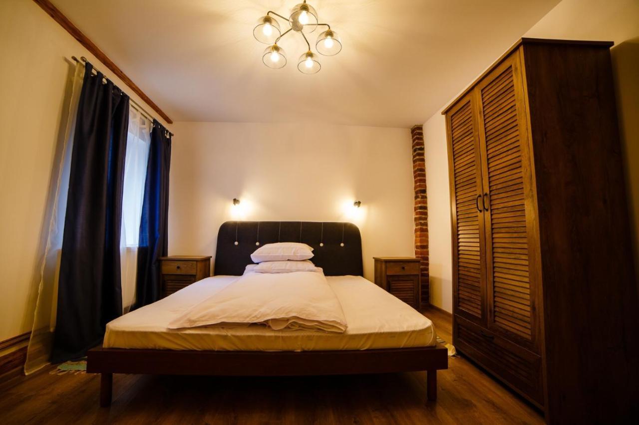 Alpine Loft Appartement Câmpulung Moldovenesc Buitenkant foto