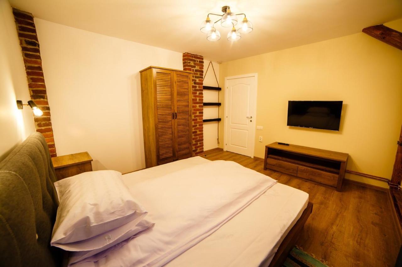 Alpine Loft Appartement Câmpulung Moldovenesc Buitenkant foto