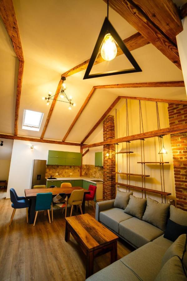 Alpine Loft Appartement Câmpulung Moldovenesc Buitenkant foto