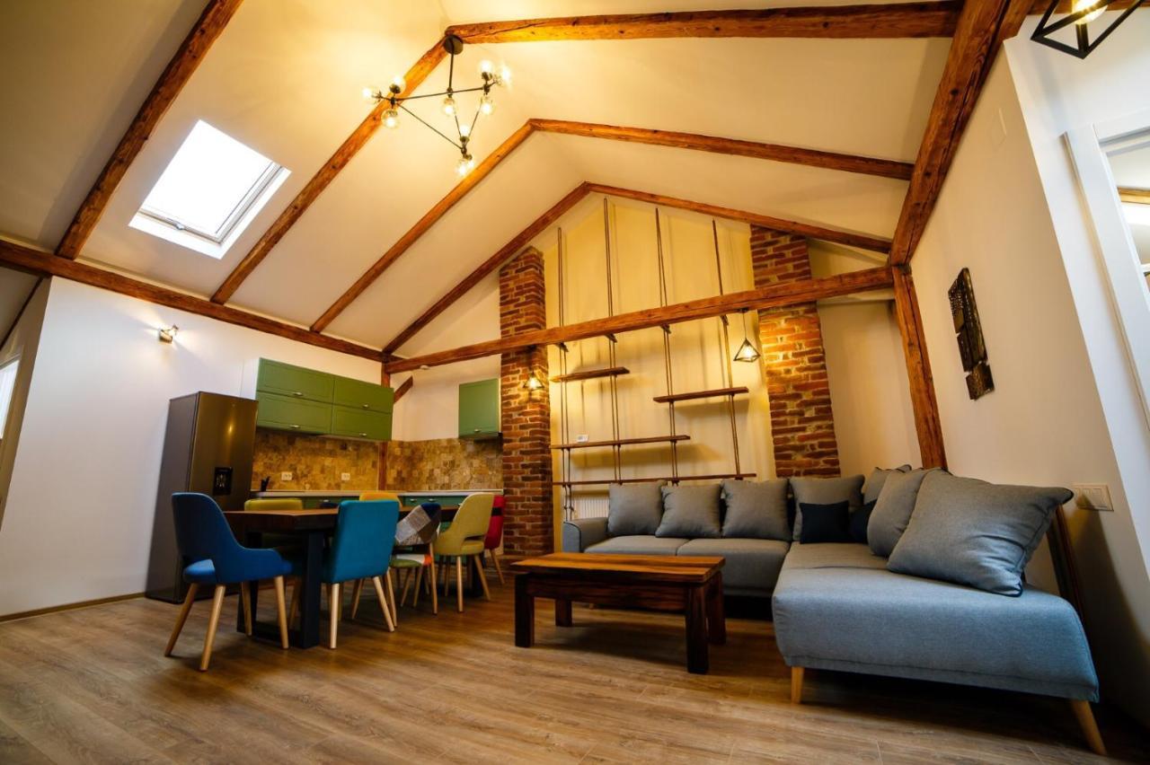 Alpine Loft Appartement Câmpulung Moldovenesc Buitenkant foto